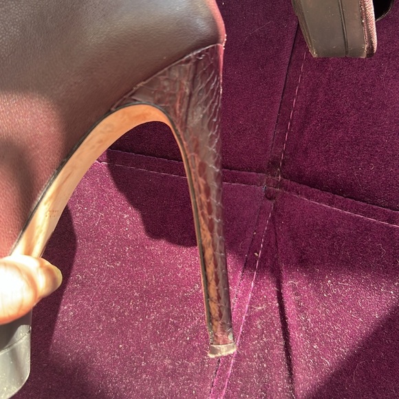 BCBG MA- HASTEN bootie - Picture 4 of 5